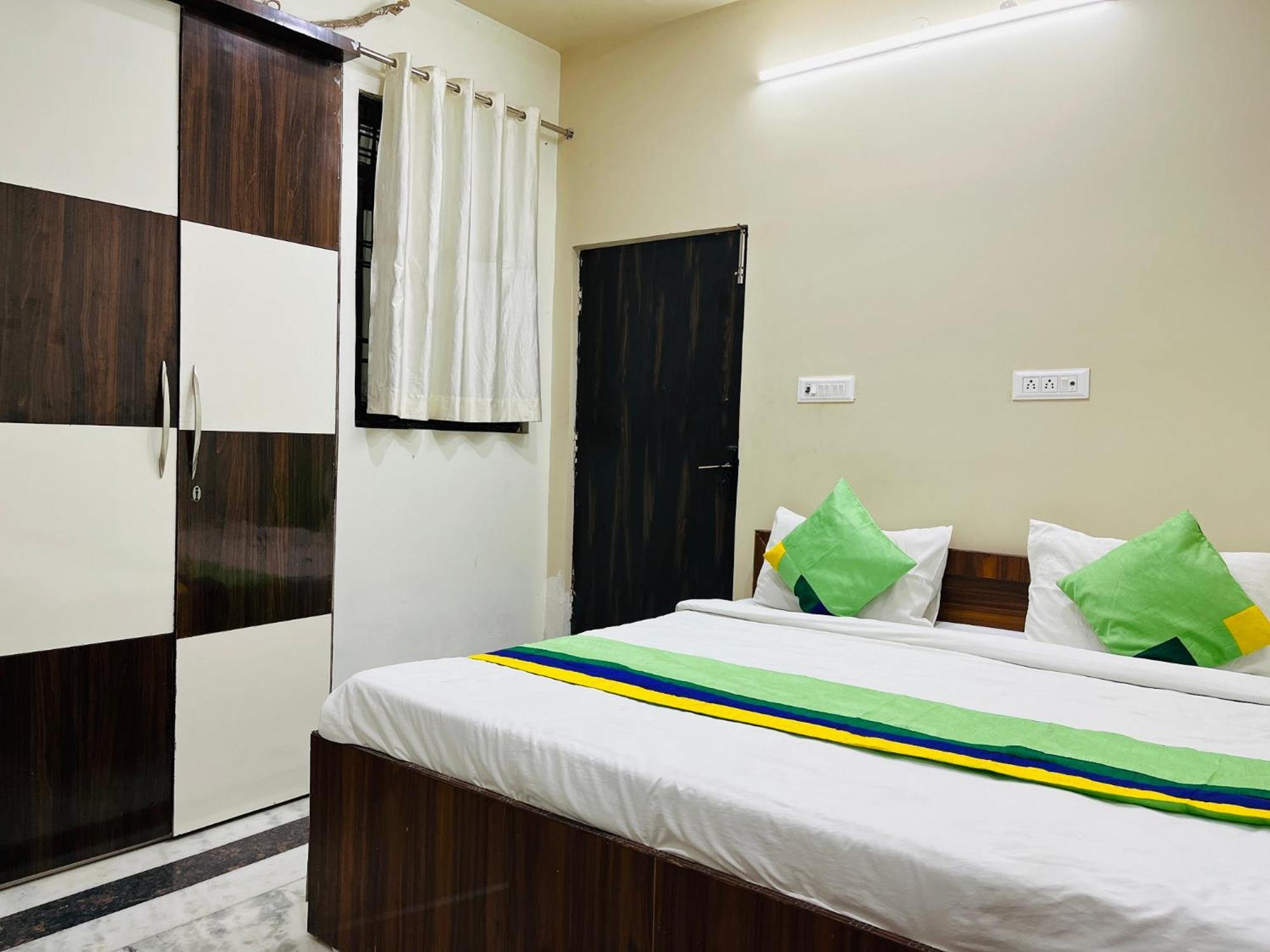 Hotel Premium Grand Fully Air Condition And Spacious Room Top Rated And Most Luxury Hotel Near Taj Mahal Agra  Exterior photo